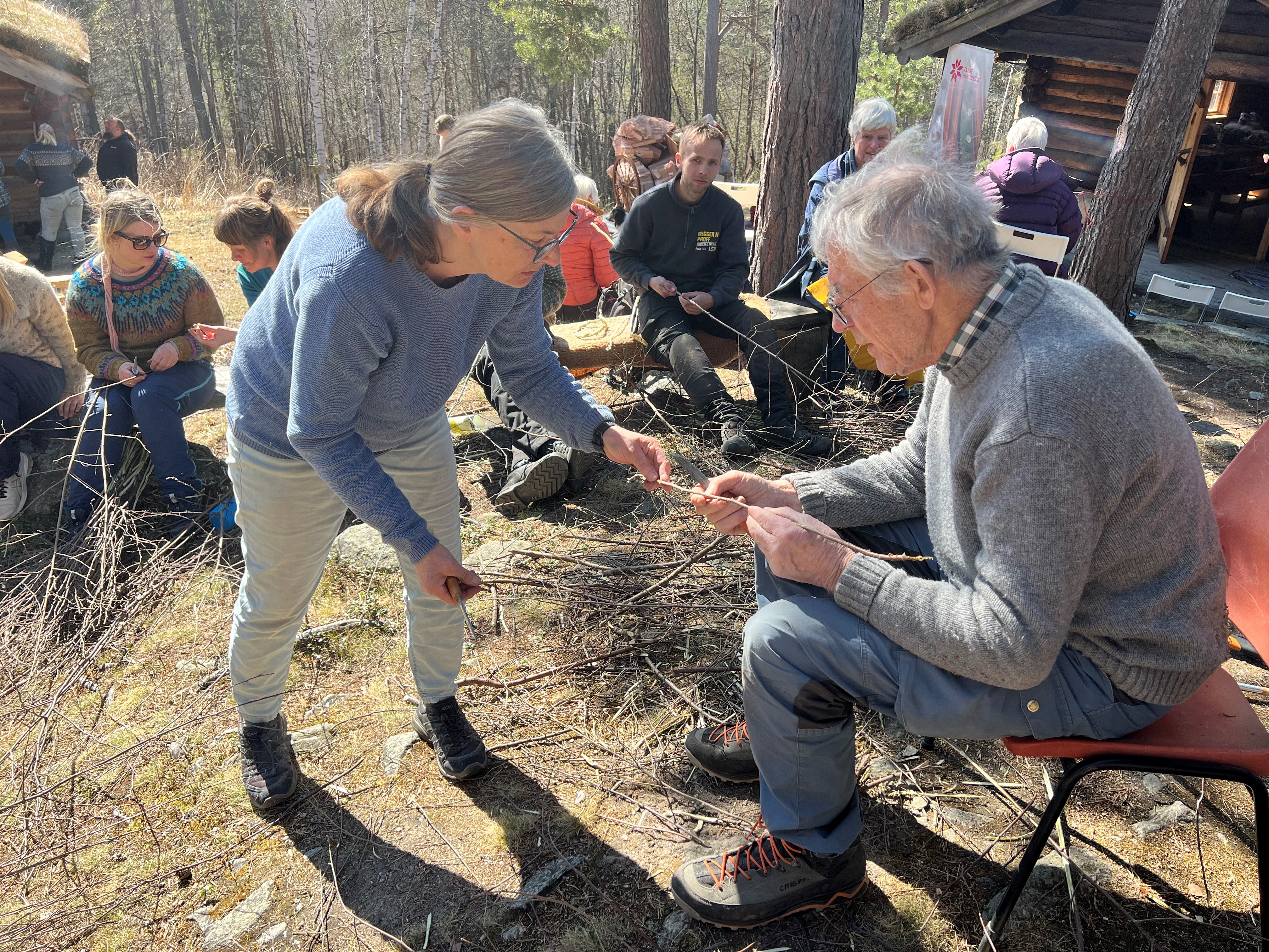 Overføring av tradisjonskunnskap i Bygningshistorisk park, foto Hjerleid Overføring av tradisjonskunnskap i Bygningshistorisk park, foto Hjerleid